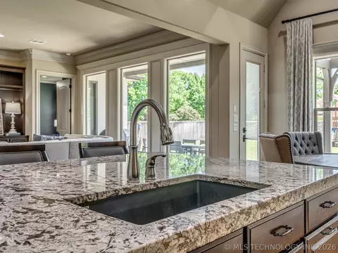 Kitchen - 5902 E 110th Pl, Tulsa, OK 74137 photo 6 of 7