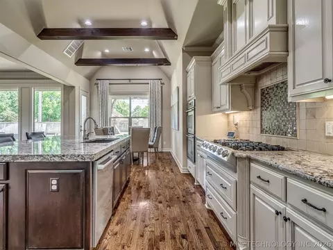 Kitchen - 5902 E 110th Pl, Tulsa, OK 74137 photo 5 of 7