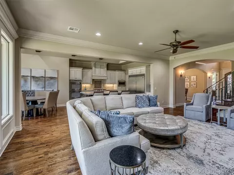 Living - 5902 E 110th Pl, Tulsa, OK 74137 photo 6 of 7