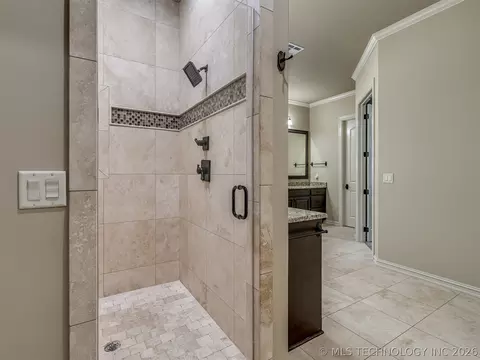 Bath - 5902 E 110th Pl, Tulsa, OK 74137 photo 7 of 16