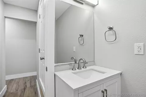 Bath - 2715 Haskell St, Tulsa, OK 74110 photo 1 of 3