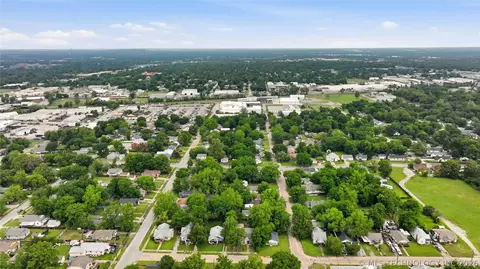 View/Area - 2715 Haskell St, Tulsa, OK 74110 photo 1 of 2