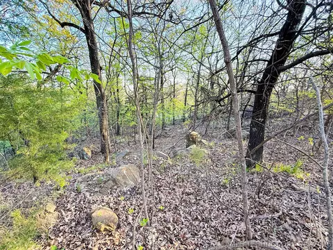 1516 Foothill Dr, Eufaula, OK 74432 photo 5