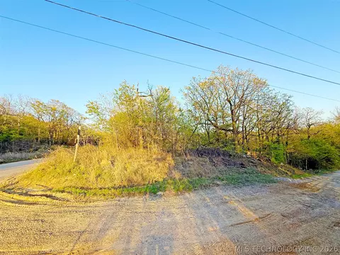 1516 Foothill Dr, Eufaula, OK 74432 photo 8