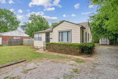 302 W 42nd St, Sand Springs, OK 74063