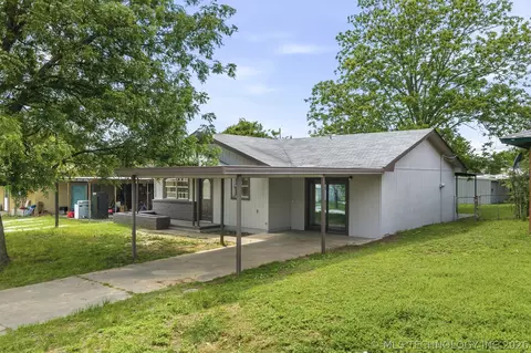 79 6th St, Healdton, OK 73438