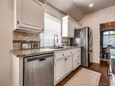 Kitchen - 8535 E 82nd St, Tulsa, OK 74133 photo 3 of 3