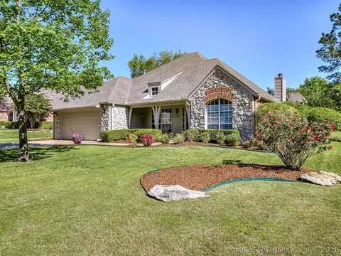 Exterior - 8535 E 82nd St, Tulsa, OK 74133 photo 3 of 5