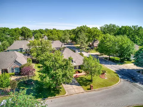 View/Area - 8535 E 82nd St, Tulsa, OK 74133 photo 2 of 5