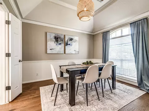 Dining - 8535 E 82nd St, Tulsa, OK 74133 photo 3 of 4