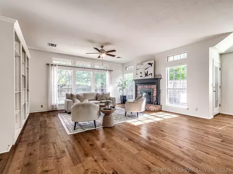 Living - 8535 E 82nd St, Tulsa, OK 74133 photo 1 of 4