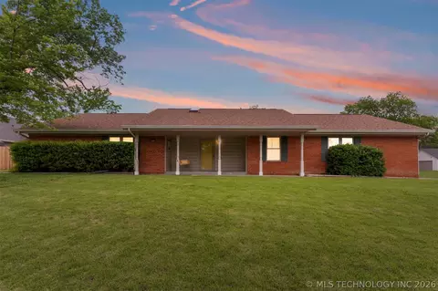 6715 E 95th St, Tulsa, OK 74133