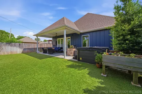 1335 E 36th Pl S, Tulsa, OK 74105 photo 7