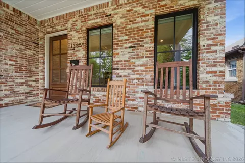 1335 E 36th Pl S, Tulsa, OK 74105 photo 2