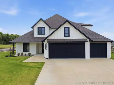 18951 E Orchard Cir, Catoosa, OK 74015