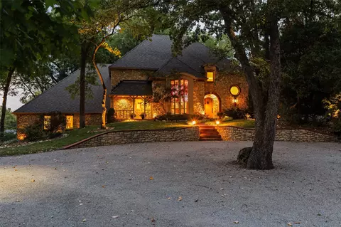 2224 Stonewall Dr, Bartlesville, OK 74006