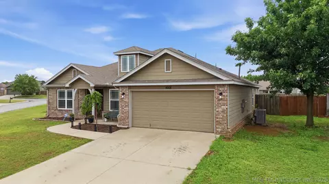9008 S 255th East Ave, Broken Arrow, OK 74014