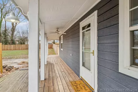 Exterior - 396 Cherokee Ln, Bluejacket, OK 74333 photo 3 of 5