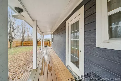Exterior - 396 Cherokee Ln, Bluejacket, OK 74333 photo 4 of 5