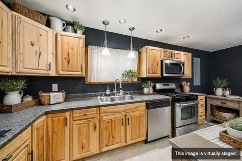 Kitchen - 396 Cherokee Ln, Bluejacket, OK 74333 photo 8 of 8