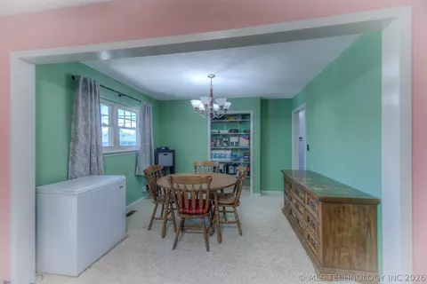 Dining - 10107 E 22nd Pl, Tulsa, OK 74129 photo 1 of 1