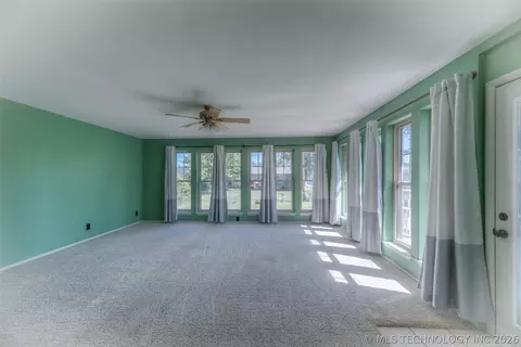 Living - 10107 E 22nd Pl, Tulsa, OK 74129 photo 4 of 4