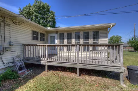 Exterior - 10107 E 22nd Pl, Tulsa, OK 74129 photo 2 of 4