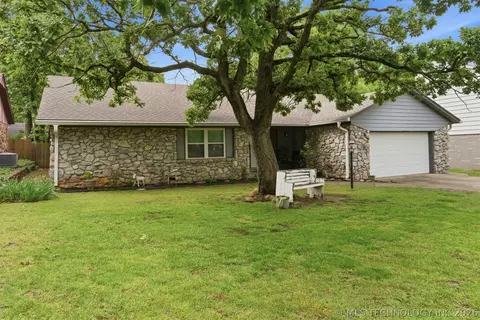 504 W 32nd Pl, Sand Springs, OK 74063