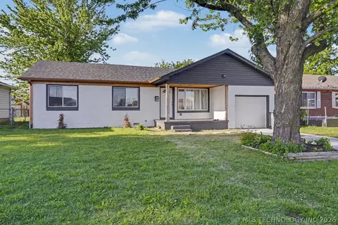 8018 E 1st St, Tulsa, OK 74112