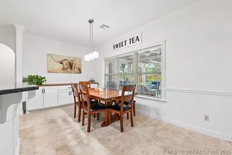 Dining - 21192 E 112th St S, Broken Arrow, OK 74014 photo 1 of 2