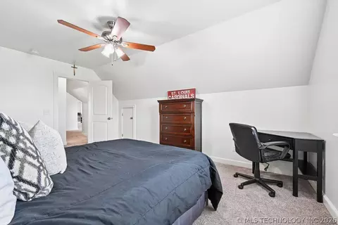 Bedroom - 21192 E 112th St S, Broken Arrow, OK 74014 photo 9 of 11