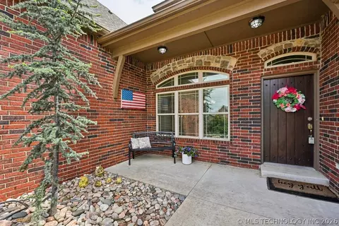 Exterior - 21192 E 112th St S, Broken Arrow, OK 74014 photo 4 of 16
