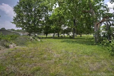 809 NE 5th St, Wagoner, OK 74467 photo 7