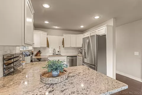 1119 E Dover St, Broken Arrow, OK 74012 photo 5