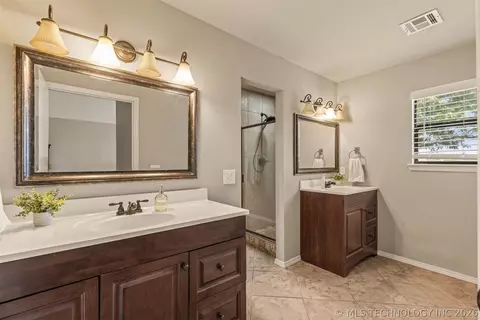 1119 E Dover St, Broken Arrow, OK 74012 photo 12