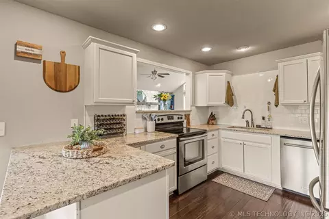 1119 E Dover St, Broken Arrow, OK 74012 photo 40