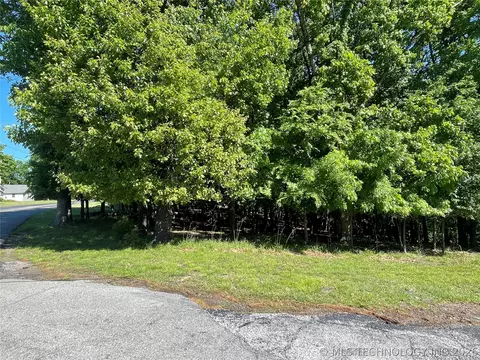 Ross Drive, Afton, OK 74331