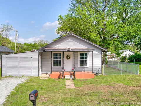 210 N Seminole Ave, Bartlesville, OK 74003
