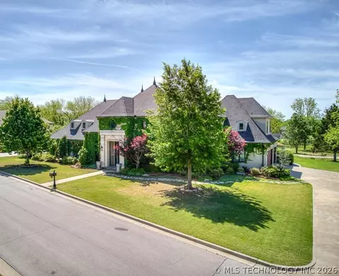 3306 W 68th St, Tulsa, OK 74132