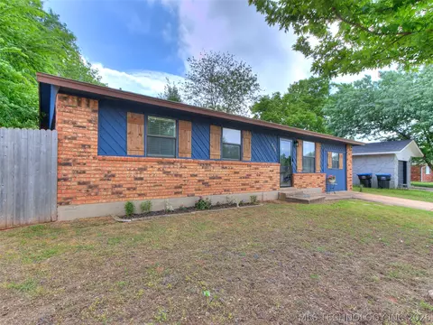 606 Holsey Dr, Noble, OK 73068