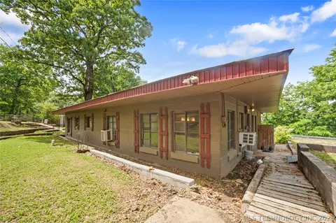 3192 W Hickory Hills Dr, Hulbert, OK 74441