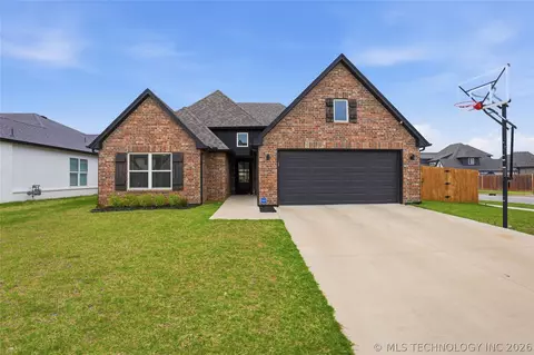 5917 E 126th Pl S, Bixby, OK 74008