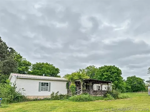 15520 N Clear Creek Rd, Hulbert, OK 74441