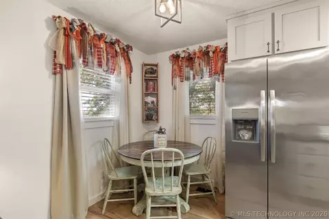 Dining - 1019 N 7th St, Jay, OK 74346 photo 1 of 1