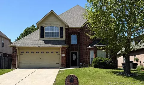 7714 S 92nd Pl, Tulsa, OK 74133