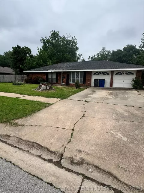 3815 S 82nd East Ave, Tulsa, OK 74145