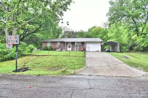 921 S Mullins Ave, Hominy, OK 74035