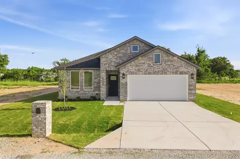 12741 Post Oak Cir, Marietta, OK 73448