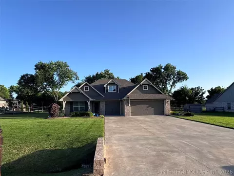 16492 E 115th St N, Owasso, OK 74055