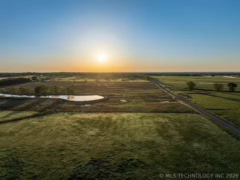 4 N 300 Rd, Okmulgee, OK 74447